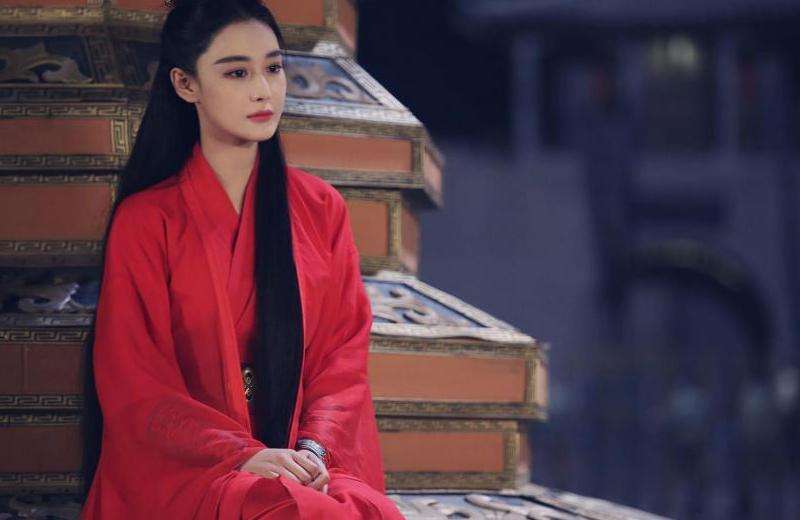 探索Facebook在娱乐圈和名人文化中的影响力