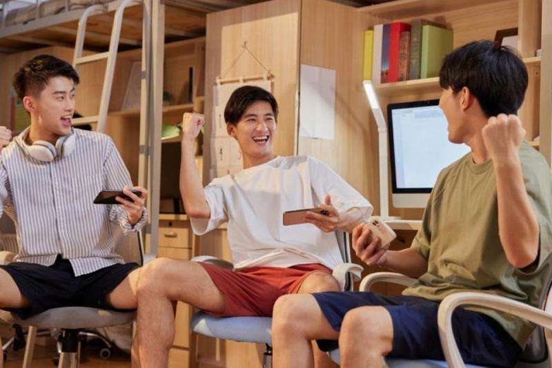 探索在Facebook平台上的游戏中心和社交游戏体验