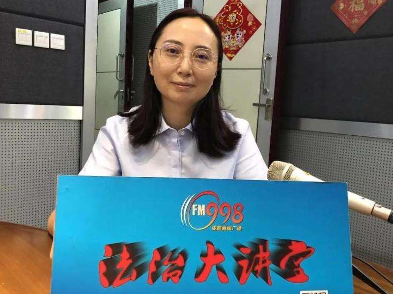 揭示女子冒用身份注册Facebook的情况